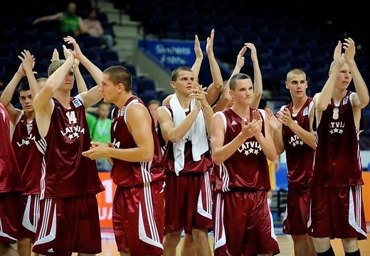 Сборная Латвии пробилась на Чемпионат Европы-2015 - фотография
